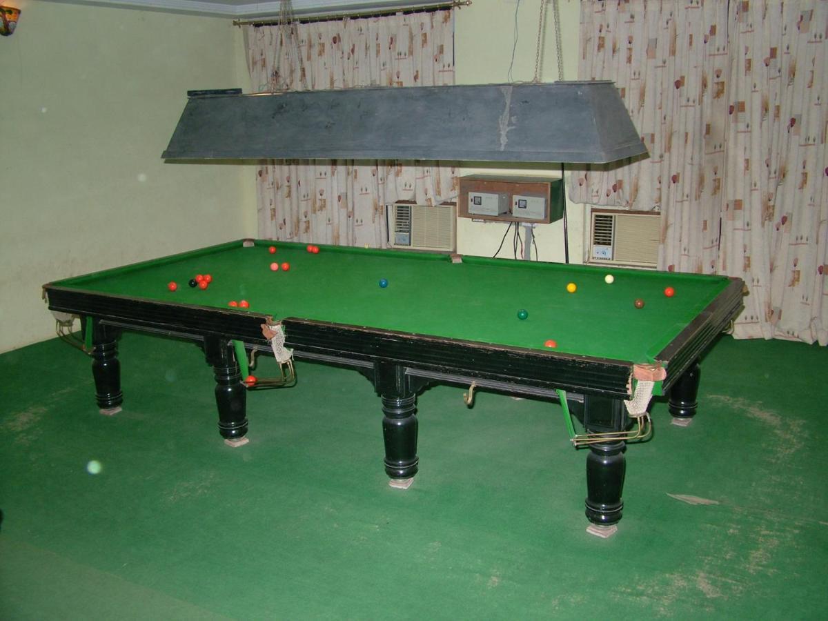 ホテル Vip'S Club Rāipur エクステリア 写真